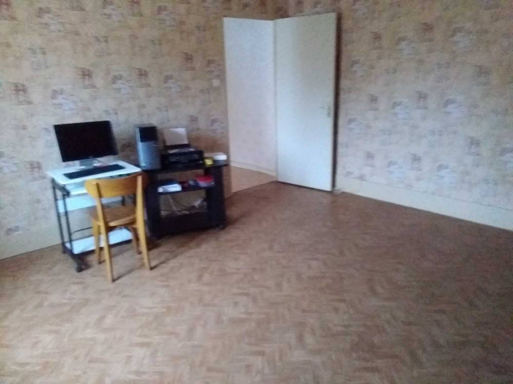 Appartement-4-pieces-seveux-bureau